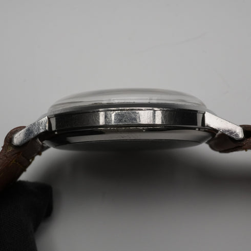 Circa 1962 OMEGA Men's Mechanical Watch Ref. 121.002-62 Cal. 269 Black Dial, Good Working Condition