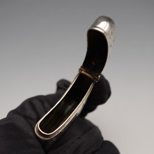 1901 British Antique Sterling Silver Curved Vesta Case for Left-Handed Users 38g Hilliard & Thomason