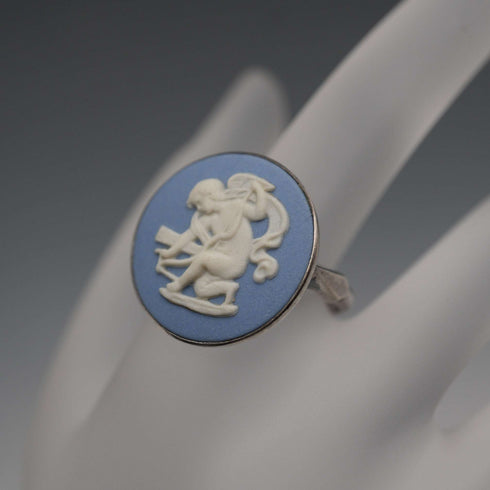 Vintage British Jewelry, Wedgwood Jasperware Sterling Silver Ring (JP size 14)