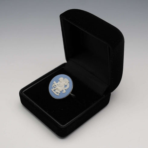 Vintage British Jewelry, Wedgwood Jasperware Sterling Silver Ring (JP size 14)