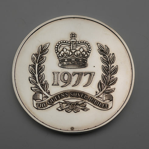 1977年 英国エリザベス2世女王 戴冠25周年 記念銀貨 45g Birmingham Mint ケース付