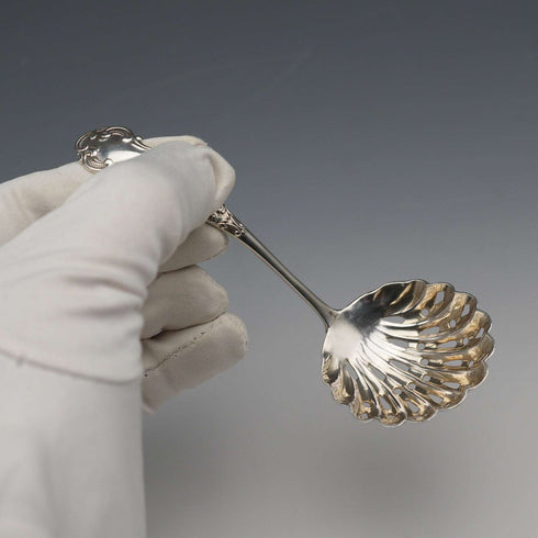 1906 British Antique Sterling Silver Sugar Sifter 20g Robert Pringle & Sons