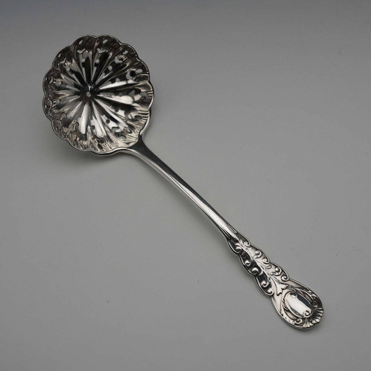 1907年 英国アンティーク 純銀製 シュガーシフター 30g Josiah