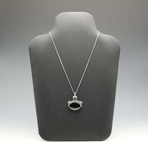 UK Vintage Sterling Silver Onyx & MOP Reversible Pendant with Sterling Silver Necklace, Total 12g