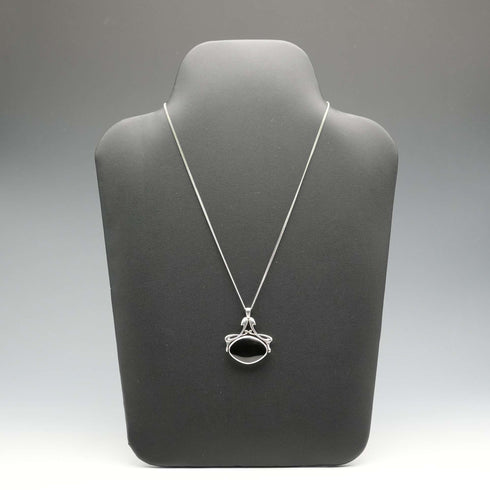 UK Vintage Sterling Silver Onyx & MOP Reversible Pendant with Sterling Silver Necklace, Total 12g