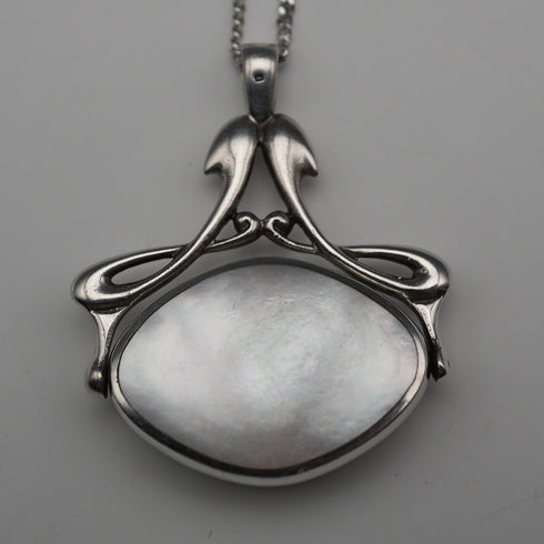 UK Vintage Sterling Silver Onyx & MOP Reversible Pendant with Sterling Silver Necklace, Total 12g