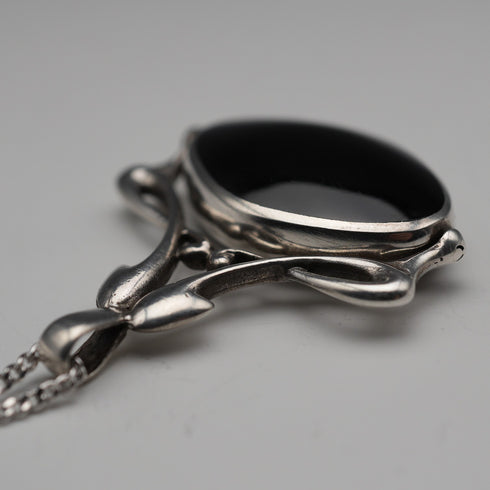 UK Vintage Sterling Silver Onyx & MOP Reversible Pendant with Sterling Silver Necklace, Total 12g