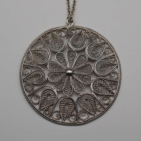 Vintage Sterling Silver Filigree Pendant with Sterling Silver Necklace, total 12.1g
