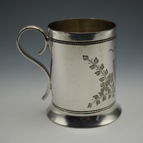 1906年頃 英国アンティーク シルバープレート製 クリスニングマグカップ Daniel&Arter