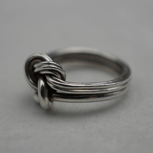 Vintage Sterling Silver Knot Design Ring (JP 13)