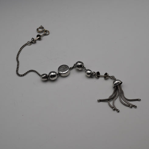 Cadena vintage de plata de ley con borla y cierre de anilla, longitud total 24 cm, 12 g