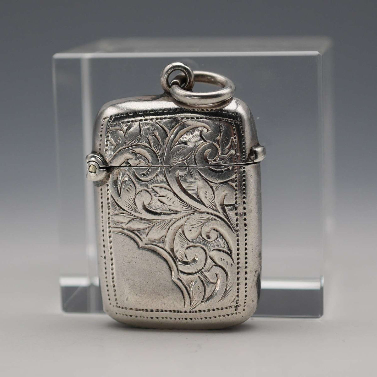 1899年 英国アンティーク 純銀製 小型ヴェスタケース 11g S&A – SILVER-LUG