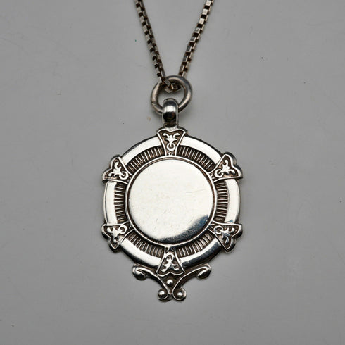 1934 British vintage sterling silver medal pendant, total 11g, with sterling silver chain, Robert Pringle