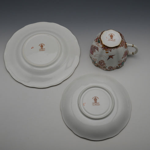 c. 1947 Vintage Royal Crown Derby "Old Aylesbury" Teacup Trio ②