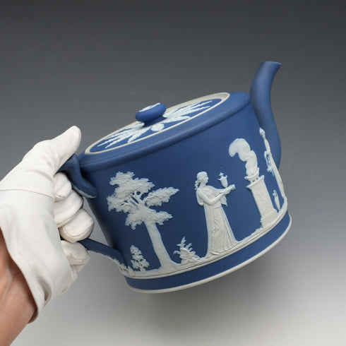 約1900年 英國古董 Wedgwood 碧玉陶(Jasperware)鼓形茶壺