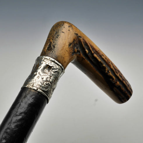 Bastón antiguo inglés de alrededor de 1900, mango de cornamenta con decoración de plata de ley, eje negro, 81 cm