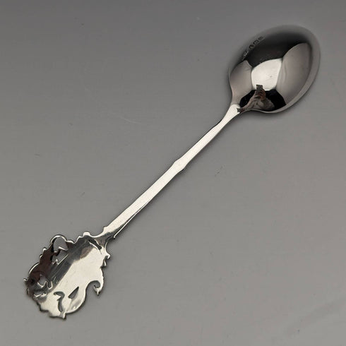 Cuchara de recuerdo de plata de ley con decoración de esmalte, vintage británica de 1938