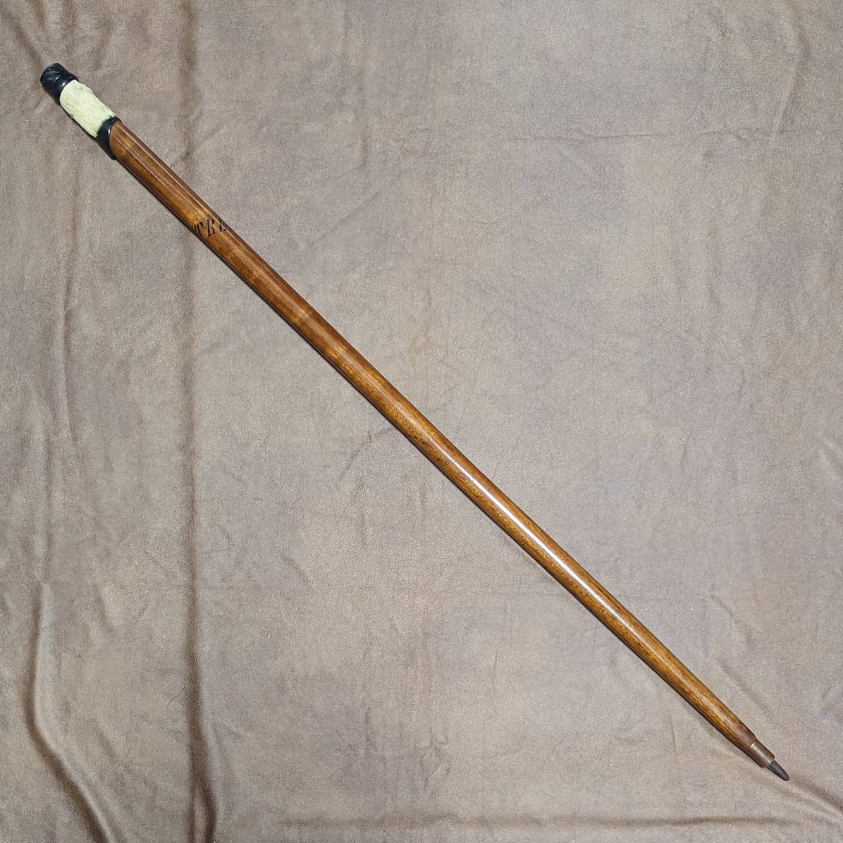 スイス製 アンティーク ハイキングステッキ 杖 毛皮付きハンドル 82cm 