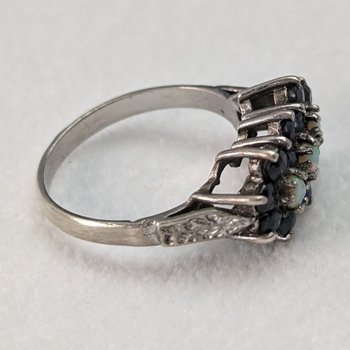 英國復古珠寶深藍色寶石和蛋白石三花銀戒指(8-9 號)戒指