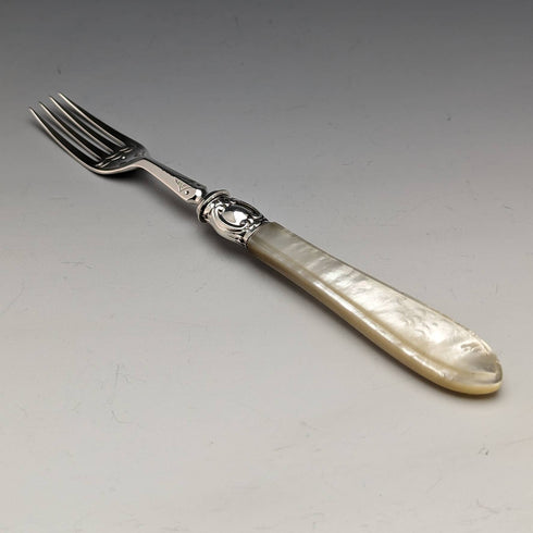Around 1880 British Antique White Pearl Shell Handle Pure Silver Blade Cutlery 5 Pairs Martin Hall