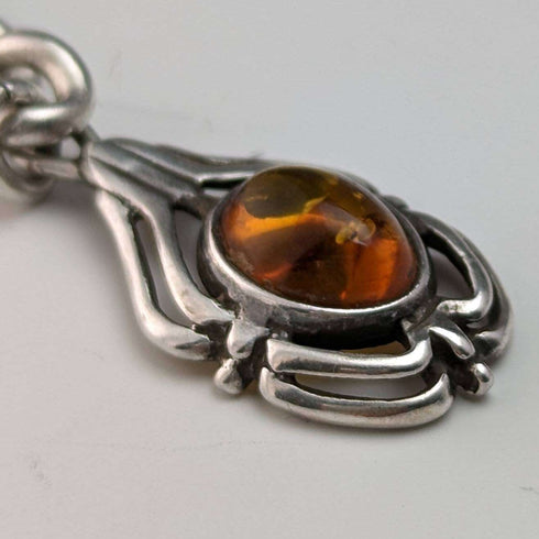 Alrededor de 1900, cadena Albert de plata esterlina antigua británica, extra gruesa de 65 g, con dije de ámbar