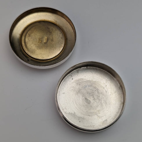 イタリアン ヴィンテージ 純銀製 ピルケース ゴルファーデザイン