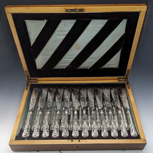 【ご予約済】1836年 英国アンティーク 純銀製ハンドル フィッシュカトラリー 12ペアセット 箱入り