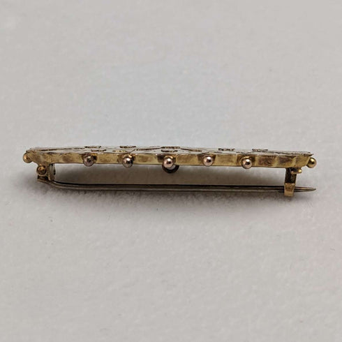 Around 1875 British antique 9ct gold small bird decoration pin brooch in case