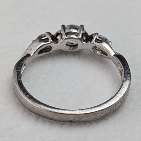 英國復古珠寶立方氧化鋯純銀和 9 克拉金戒指