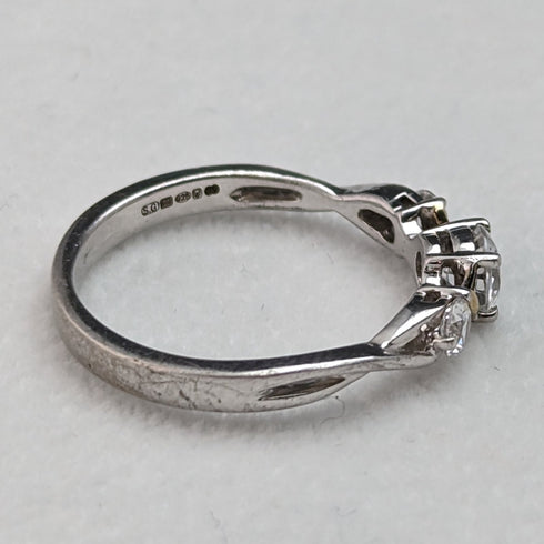 英國復古珠寶立方氧化鋯純銀和 9 克拉金戒指