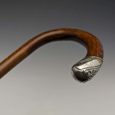 1922年 英国アンティーク 紳士用ステッキ 茶軸 純銀浮彫装飾 曲がりハンドル 90cm