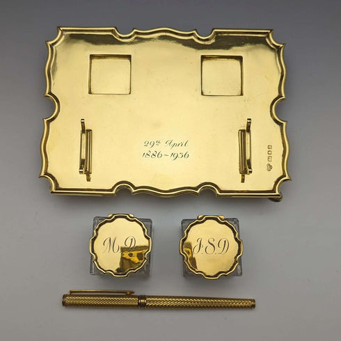 1935年 英国ヴィンテージ 純銀ギルト製 ペンスタンド&インク壺ペア Goldsmiths & Silversmiths