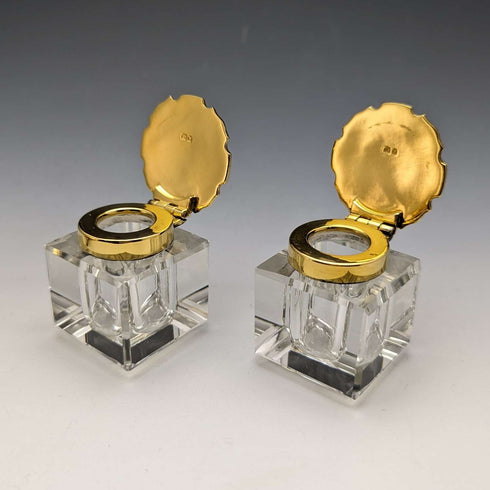 1935年 英国ヴィンテージ 純銀ギルト製 ペンスタンド&インク壺ペア Goldsmiths & Silversmiths