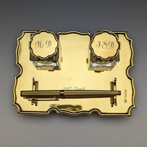 1935年 英国ヴィンテージ 純銀ギルト製 ペンスタンド&インク壺ペア Goldsmiths & Silversmiths