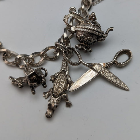 英国ヴィンテージ 純銀製 チャームブレスレット 32g