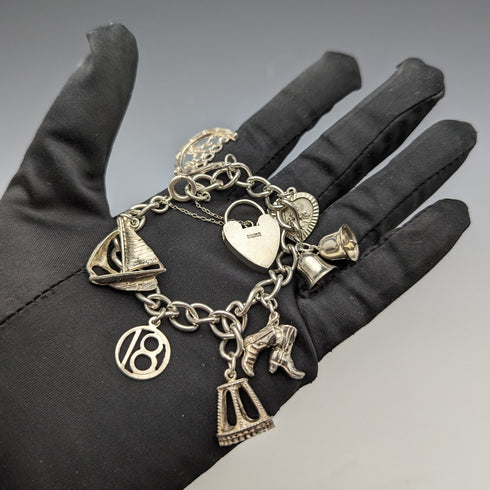 英国ヴィンテージ 純銀製 チャームブレスレット 31g