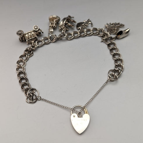 1979年 英国ヴィンテージ 純銀製 チャームブレスレット 27g