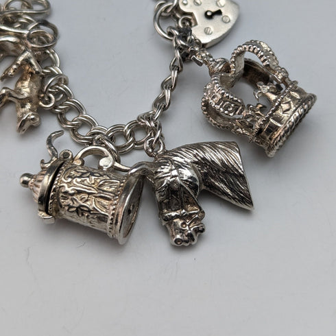 1976年 英国ヴィンテージ 純銀製 チャームブレスレット 67g