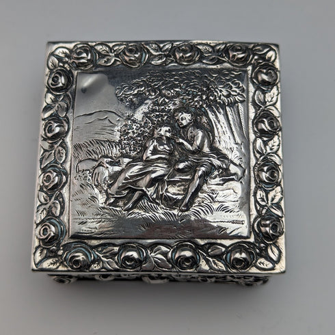 20世紀初頭 ドイツアンティーク 800シルバー 浮き彫り装飾 スクエアボックス 94g