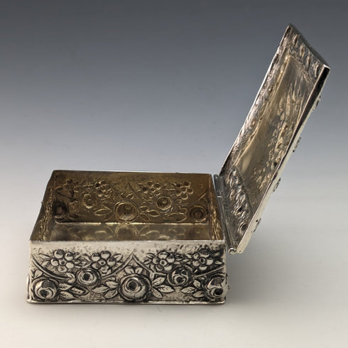 20世紀初頭 ドイツアンティーク 800シルバー 浮き彫り装飾 スクエアボックス 94g