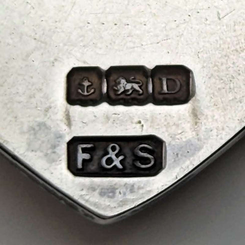 1928年 英国ヴィンテージ 純銀製シールド型フォブ Fattorini & Sons ケース入