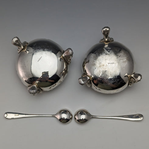 1900 年左右英國古董銀盤鹽盤和勺子一對(帶盒)