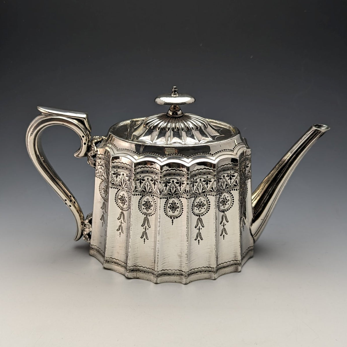 WALKER & HALL 英国製 アンティーク シルバープレート ティーポット 1900年頃 英国アンティーク シルバープレート製ティーポット