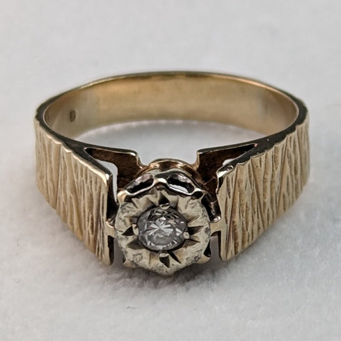 1972 British Vintage Jewelry Diamond K9 Gold Ring (Size 11) Engagement Ring