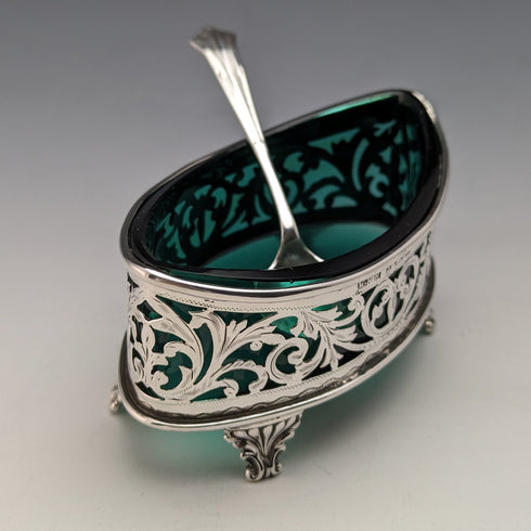 1904 年英國古董純銀和綠色玻璃鹽盤和勺子 William Hair Haseler