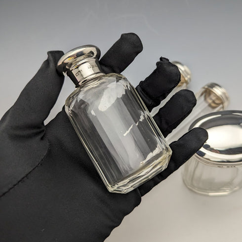 1924年頃 英国ヴィンテージ 純銀蓋 ガラスボトル4個セット