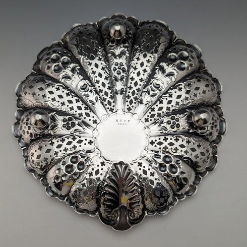 1895 年英國古董純銀貝殼盤帶腿 238 克 James Dixon