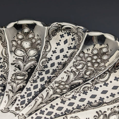 1895 年英國古董純銀貝殼盤帶腿 238 克 James Dixon