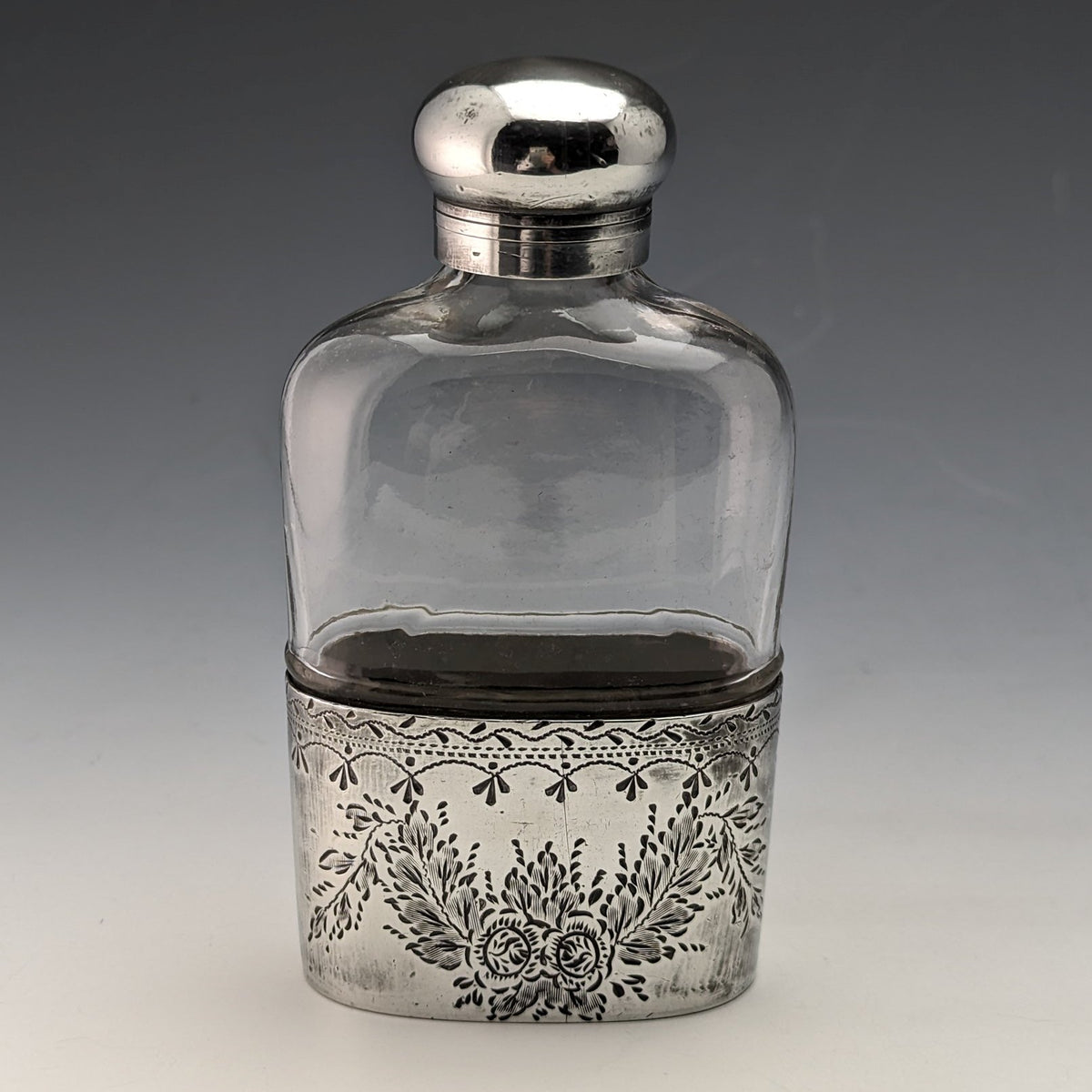 19世紀末頃 英国アンティーク シルバープレート装飾 ガラススキットル ヒップフラスコ目立った傷や汚れのない美品機能
