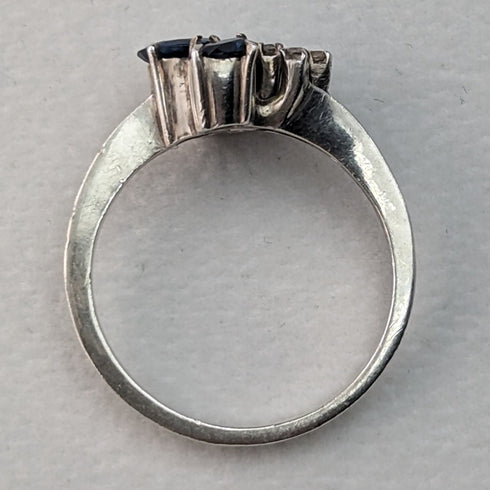 British Vintage Jewelry Blue & White Stone Sterling Silver Ring